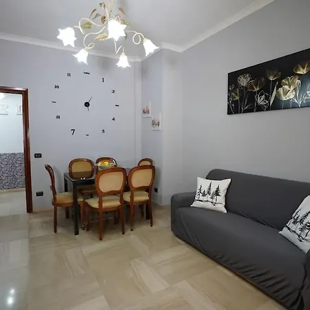 Big Flat Metro C דירה *