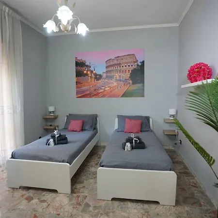 Big Flat Metro C דירה רומא